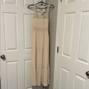 Chic Beige Lace Maxi Dress